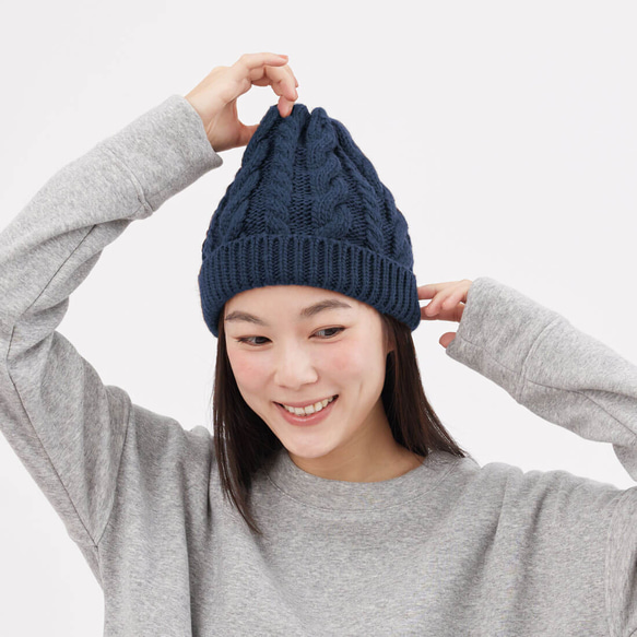 Merry Chunky Cable Beanie /Navy 2枚目の画像