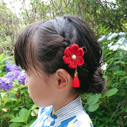 つまみ細工 タッセル付きヘアクリップ 単色 桃の節句 初節句 ひなまつり 花火大会 浴衣 夏祭り 着物 七五三 1枚目の画像