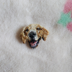 ゴールデン・レトリバーの刺繍ブローチ　犬 4枚目の画像