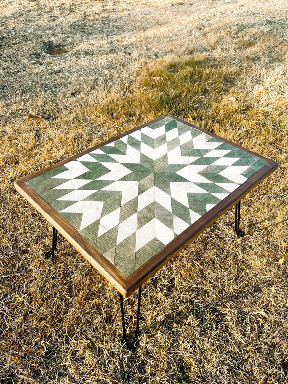 折りたたみ オルテガ柄ローテーブル 3枚目の画像