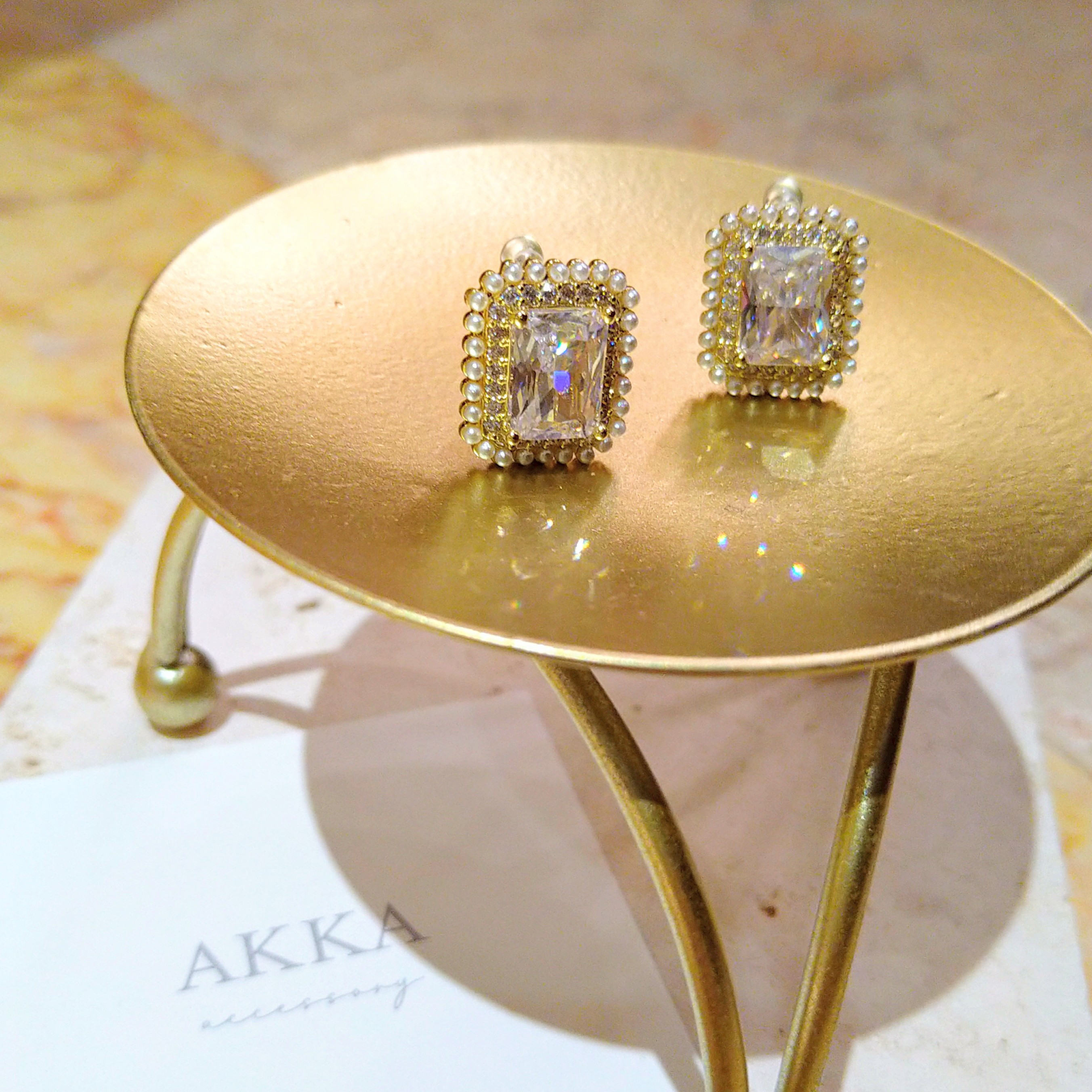 18kgp◇Square bijou ＆ pearl earrings スクエアビジューとパールの 