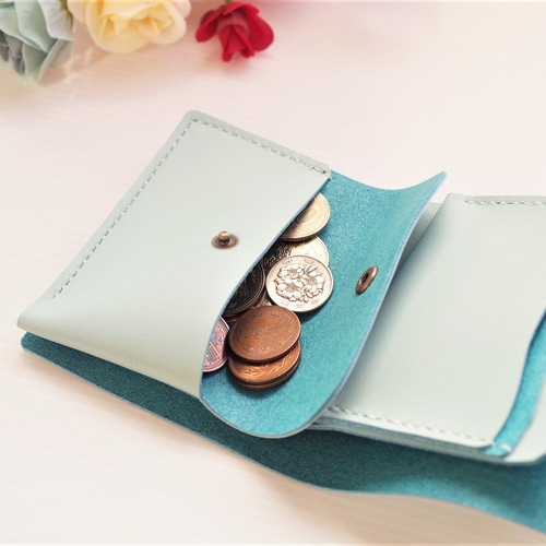 バッグ　三つ折り財布　 アイスブルー トリオンフ　ブルー　本革　レディース　美品 TRIOMPHE セリーヌ CELINE トリオンフ スモール フラップウォレット 三