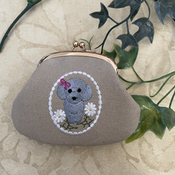 刺繍がまぐち　お花とトイプー　ウォッシュ帆布 1枚目の画像