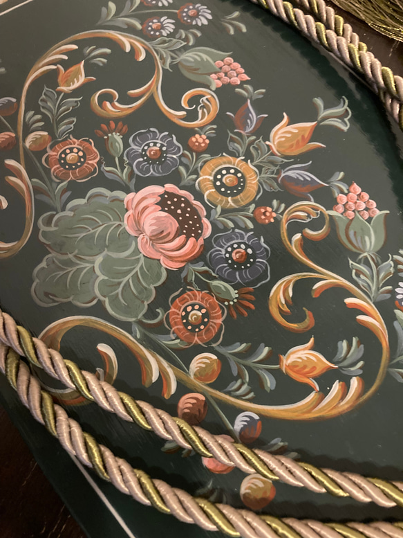 春の花のインテリアカッティングボード　トールペイント　クラシカル　ヨーロッパ　アンティーク調　母の日のお祝いに♪ 2枚目の画像