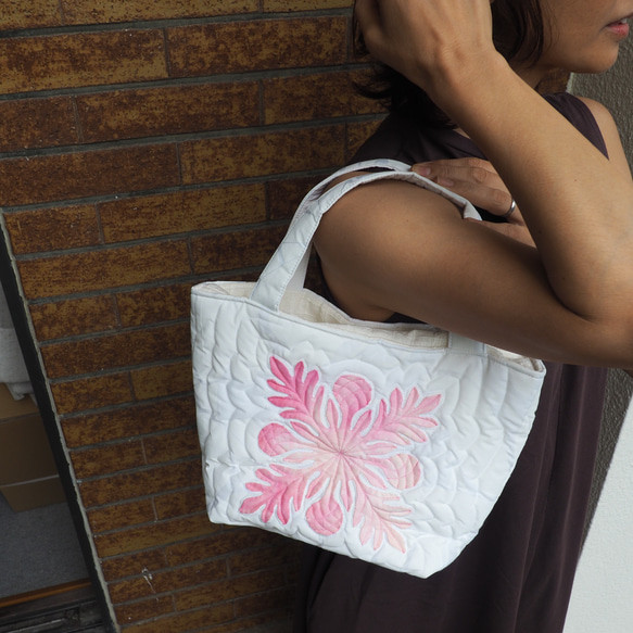 ハワイアンキルト　パンの木の小さめトートバック白グリーン　受注製作 11枚目の画像