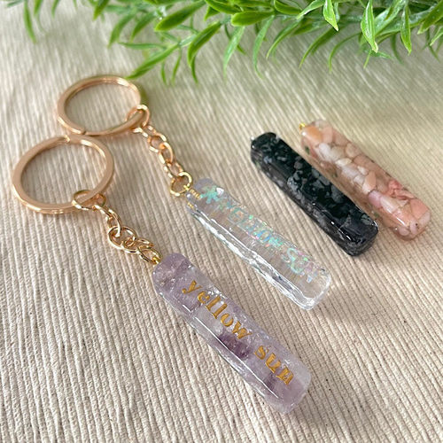 ネーム入れ・文字入れ】 アメジストのホテルキー風キーホルダー その他