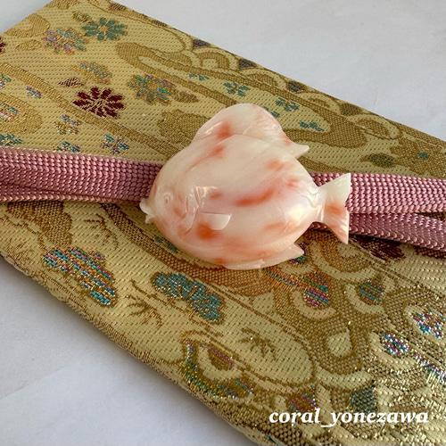 深海珊瑚でお魚の帯留 R50113H1 帯留め HANAKA花香 通販｜Creema 