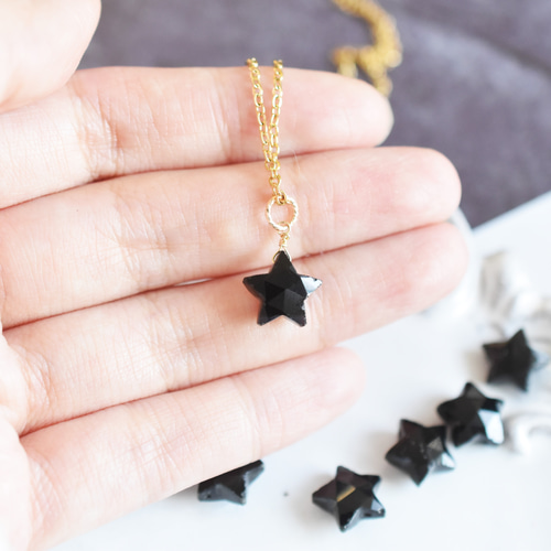 DARKANTHE ブラック 星型ペンダント ネックレス SALE【ワケありな逸品】漆黒の星 ブラックオニキス スターカット