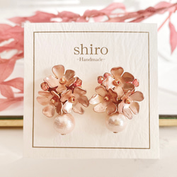サクラ咲く ピンクのお花とコットンパールのピアス/イヤリング 桜 