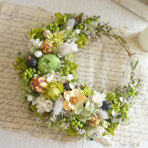 フラワー・リース hhm23 グリーン三日月リース プリザーブドフラワーリース リース atelier
