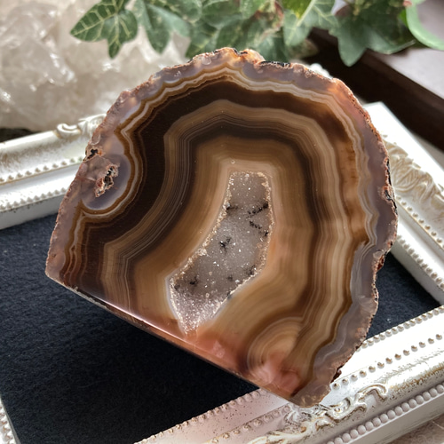 ブラジル産アゲートジオード(瑪瑙晶洞)ドゥルージーアゲート＊置石