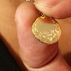 大きめでメンズらしいおすすめデザインのK18金ゴールドハンドメイド叩きメタルネックレス Gold Necklace 9枚目の画像