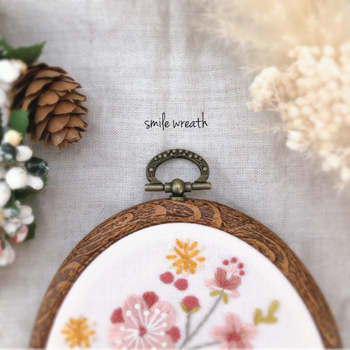 ひなまつりの刺繍フレーム】ひな祭りのお祝いに。オイルパステルで描い