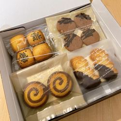 バレンタイン♡クッキーBOX　16袋入（４種類）　☆焼き菓子ギフト　限定品☆ 1枚目の画像