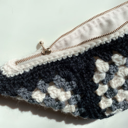 ボディバッグ（黒 x 白 x グレーxミントグリーン）crochet  ２WAY以上 手編み 6枚目の画像