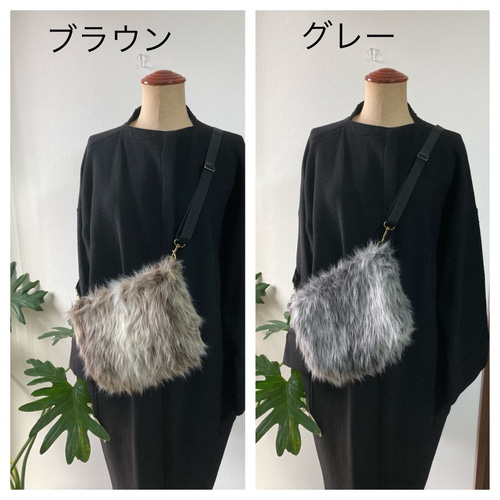 気分があがる、ふわふわファーポシェット❣️身軽にお出掛け 
