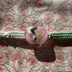 とんぼ玉 硝子の帯留 ピンク系　四分紐用　 5枚目の画像
