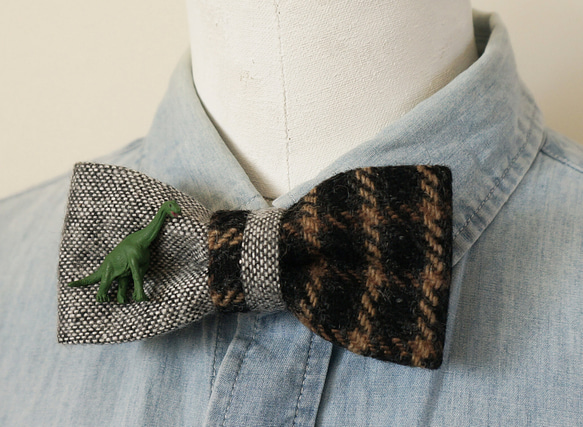 ブラキオサウルスのチョウネクタイ・Brachiosaurus-BOWTIE(tweed/check) 1枚目の画像