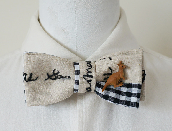 カンガルーのチョウネクタイ・Kangaroo-BOWTIE(embroidery/gingham) 3枚目の画像