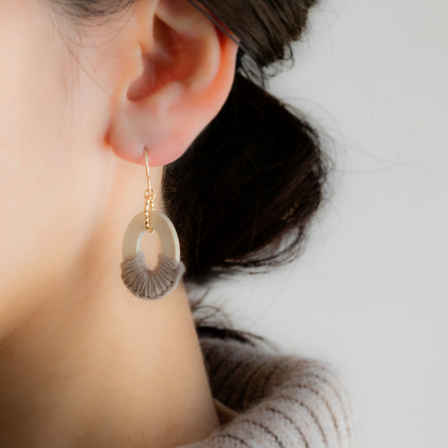 ナチュラルウッド＊グレーニットリングピアス14kgf ピアス（フック