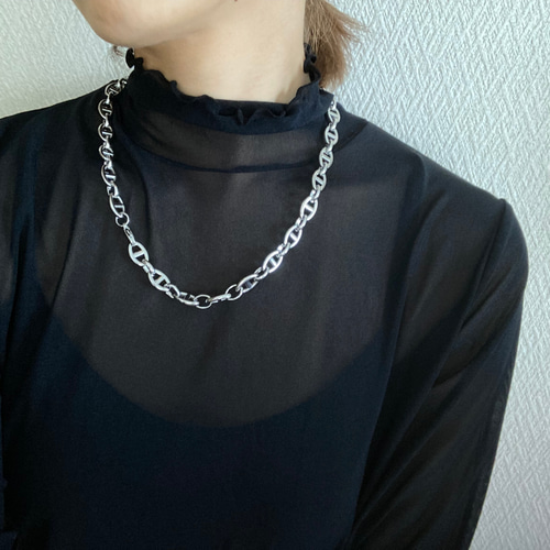 BIG CHAIN NECKLACE
