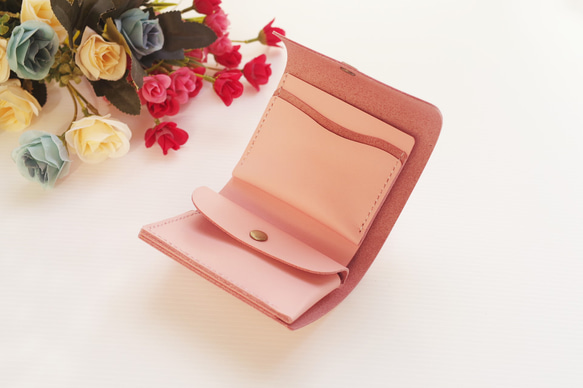 ✻コロンと可愛い ♫ 三つ折りお財布✻　牛革　✻　桜ピンク　✻ 4枚目の画像