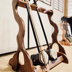 オーダー品】手作り木工 木製二胡スタンド （ニス仕上げ） 3丁掛け