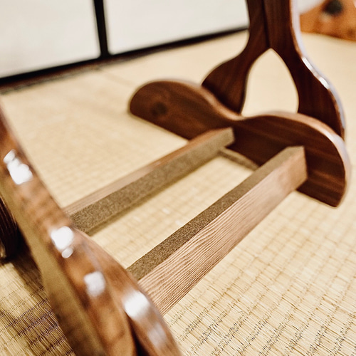 限定1台】手作り木工 木製二胡スタンド （ニス仕上げ） 2丁掛け 楽器