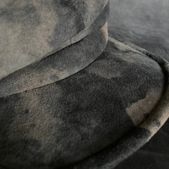 【triangles hat 】Cloudy black  leather casquette 2枚目の画像