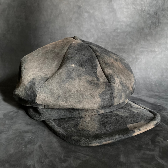 【triangles hat 】Cloudy black  leather casquette 1枚目の画像