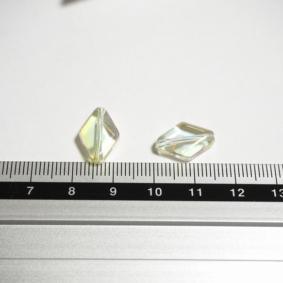 12個 ダイヤ ガラスビーズ 11×15mm ライトイエロー ビーズパーツ ガラスパーツ 【A413】 3枚目の画像