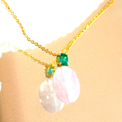 - spring - Emerald & Rose Quartz Necklace 1枚目の画像