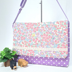 ☆リニューアル☆いちご＆フラワー シャボン柄のショルダータイプ 図書