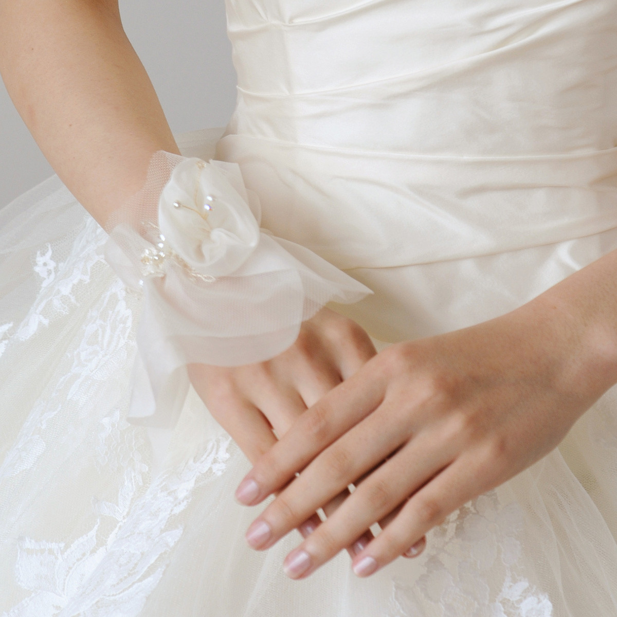 手元をかわいく演出♡ リストドレス リストレット アクセサリー 二次会やパーティーに♪★カラーアイボリー【X0224】