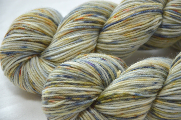 手染め糸　ファインウール　ソックヤーン　navy　brown　marble　　 nijiyarn 2枚目の画像