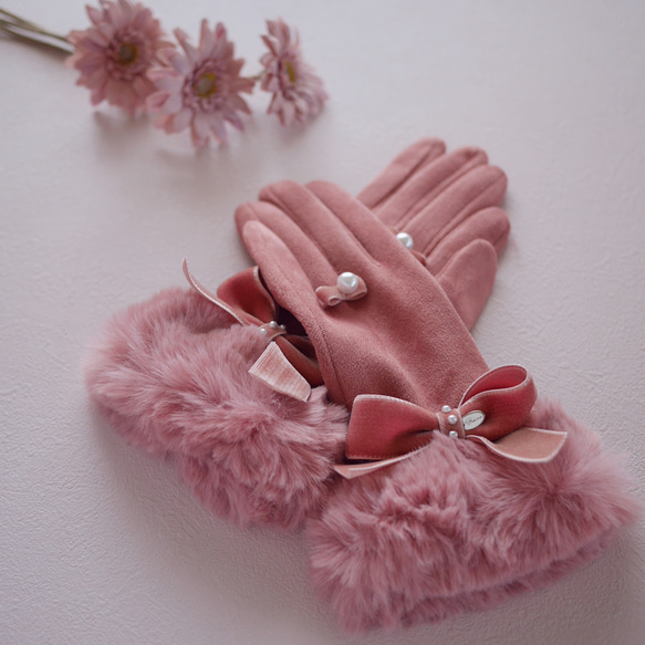 【即納1点のみ】リボンとファーの手袋Lサイズ（ピンク）ラビットファー　ベルベット　パール　グローブ　スエード 1枚目の画像