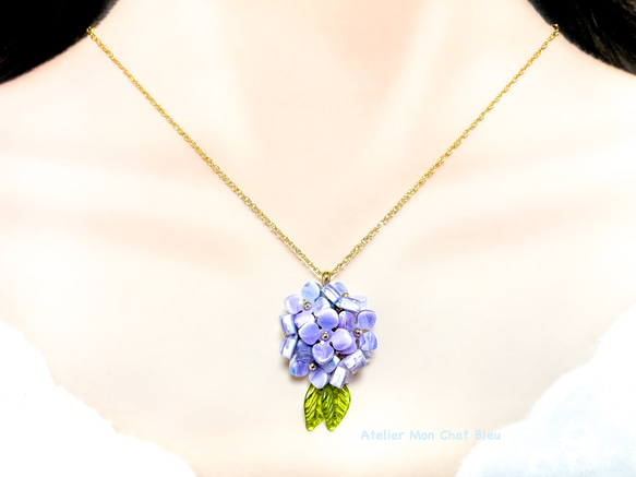 〈再販〉紫陽花のネックレス　ほんのりパープル 3枚目の画像