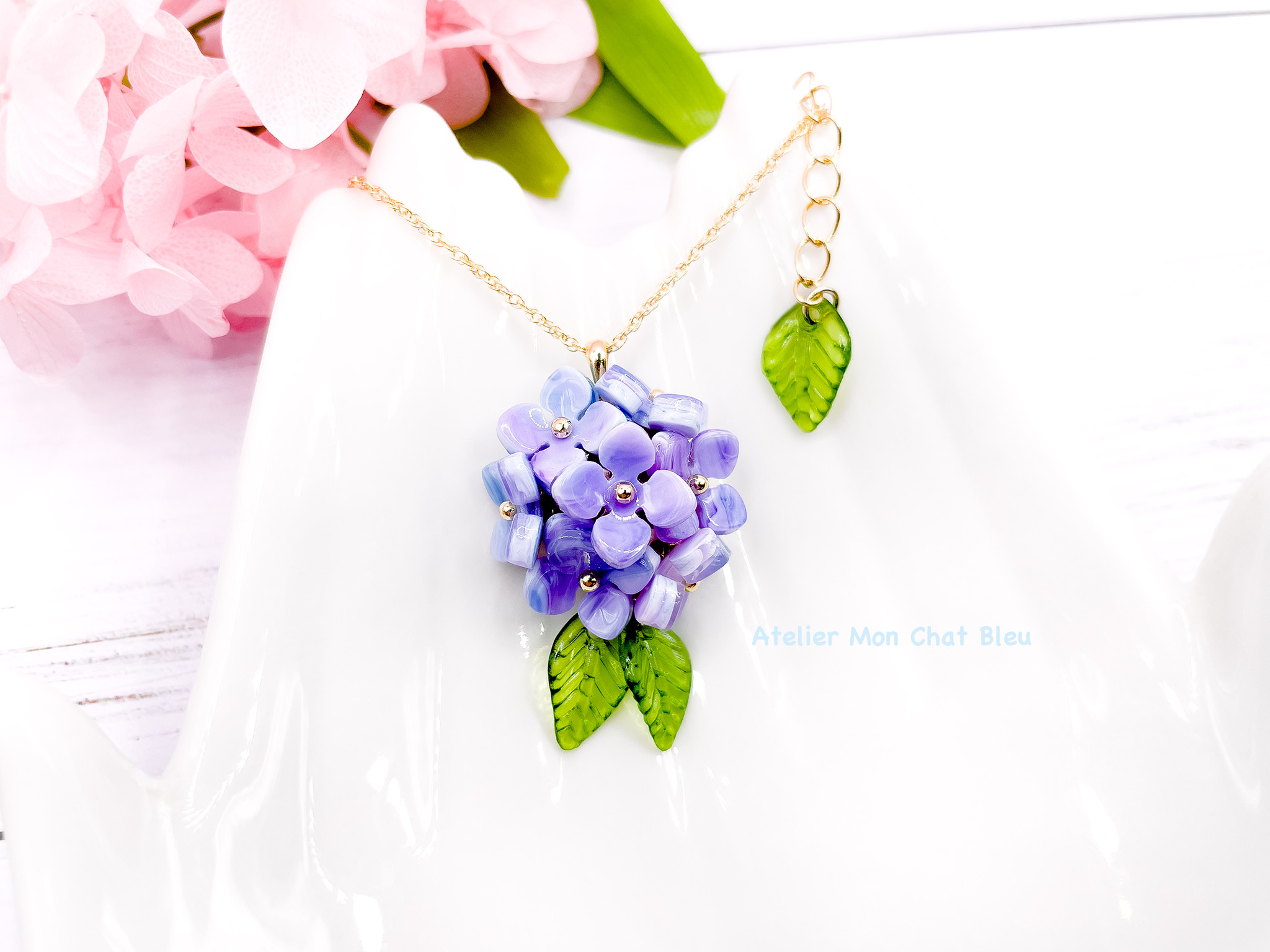 紫陽花のネックレス ほんのりパープル ネックレス・ペンダント