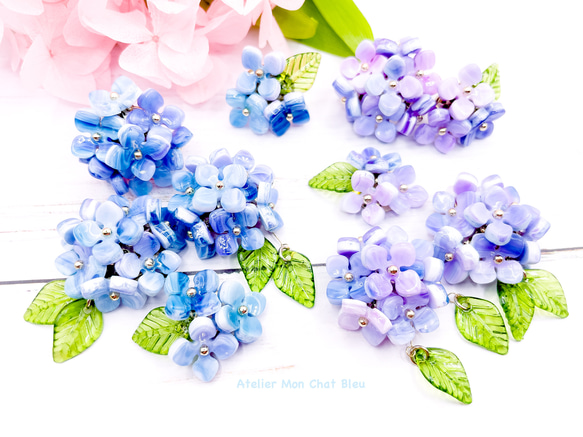 〈再販〉紫陽花のネックレス　ほんのりブルー 8枚目の画像