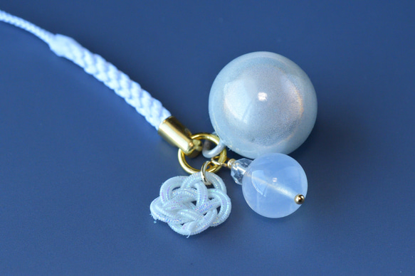 【完全受注製作】“あなただけのための”ムーンクォーツ＋梅結び＋水琴鈴の根付 3枚目の画像