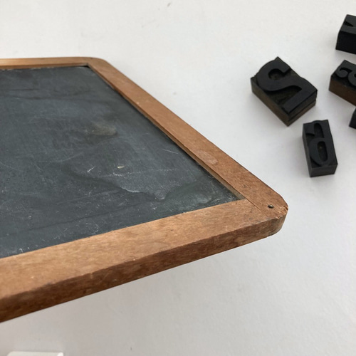 アンティークブラックボート 古い黒板 文具 グラフィック 石盤