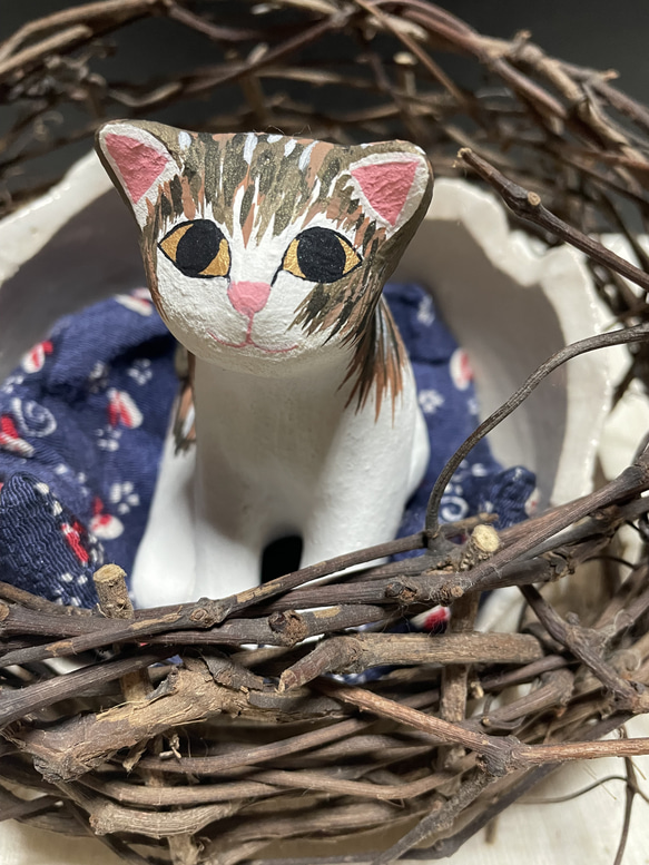 陶器で作った「たまごに入った猫ちゃん」 5枚目の画像