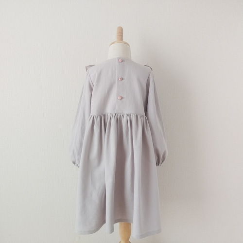 ＊オーダーページ＊ スクエアフリルワンピース リバティ ハンドメイド オーダーページ＊ スクエアフリルワンピース リバティ ハンドメイド