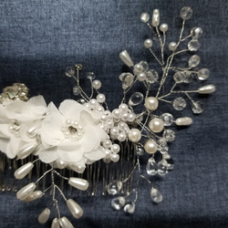 ヘアーコーム 白い花二個セット 3枚目の画像