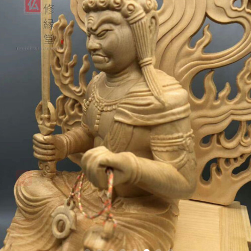 高32cm 井波木彫仏像　不動明王座像　毘沙門天2点セット 大迫力 木彫仏像 2点セット 不動明王座像 彫刻 一刀彫 天然木檜
