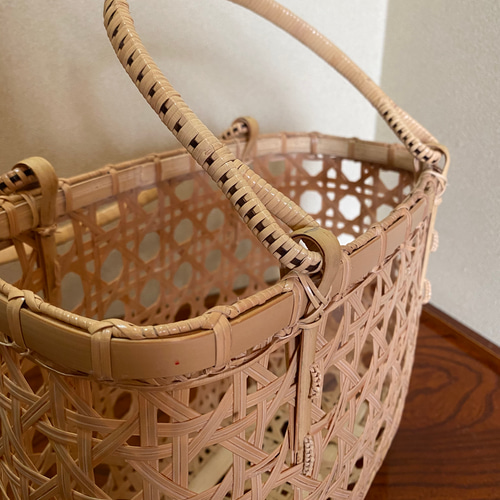 一点もの　手作り竹籠バッグ 編み目が美しい 八ツ目編み竹かごバッグ 一点物 かごバッグ T's