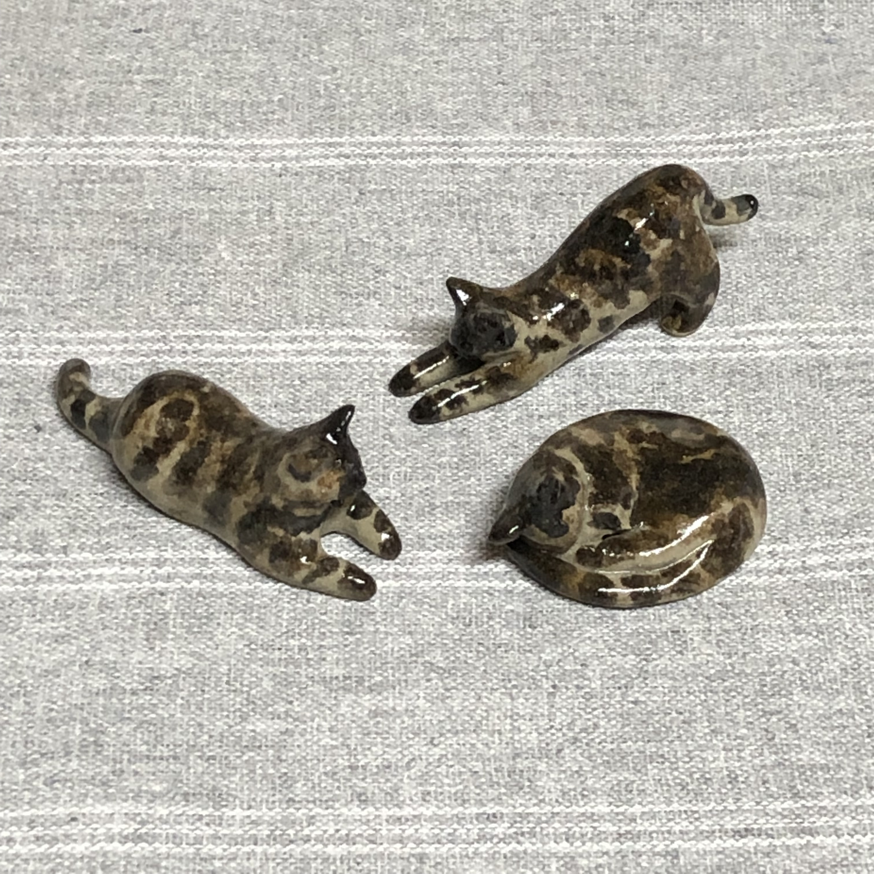 猫の箸置き三態（サビ猫）猫グッズ 猫雑貨 箸・箸置き gatti_zakka