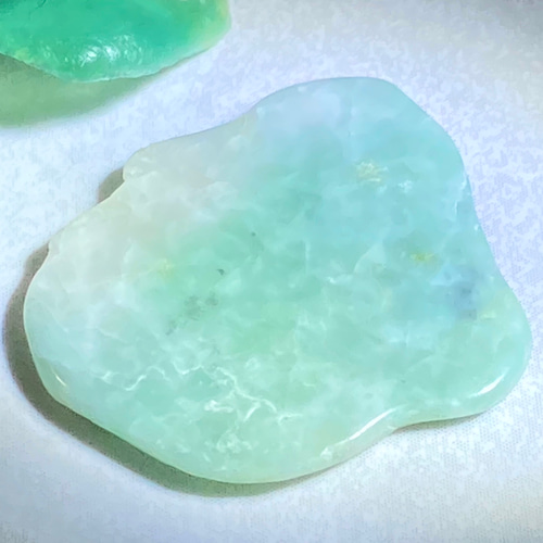 代引き人気 ✨ 糸魚川 翡翠 東洋占星術師 天然石 タンブル ジェダイド 原石 置物