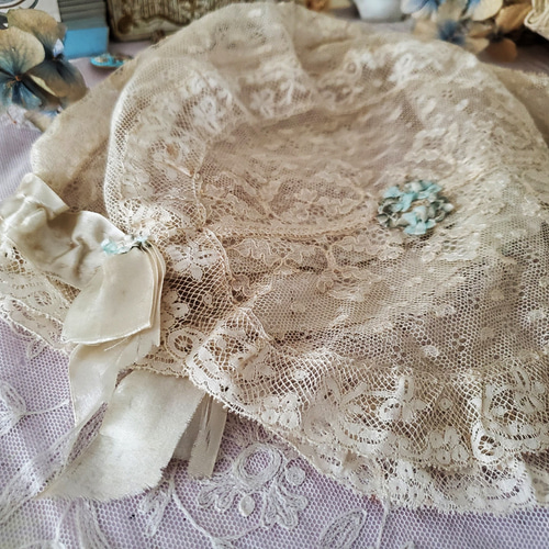 フランスアンティーク 水色ロココトリムとシルクリボンのボネ レース