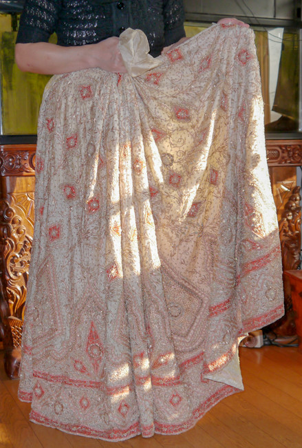 インド製ロイヤルファミリー 結婚式 パーティー 刺繍 スカート 26,000円